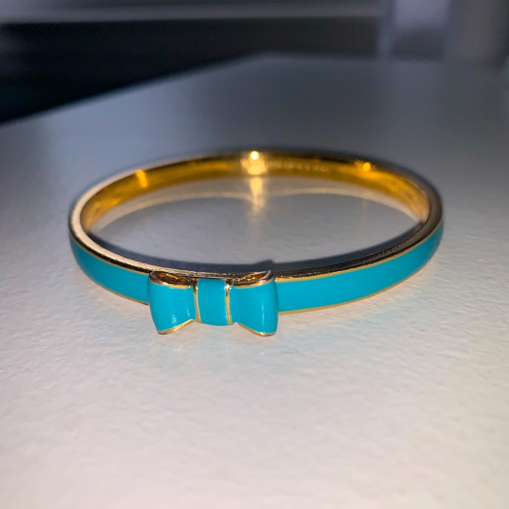 Kate Spade bangle ♠️